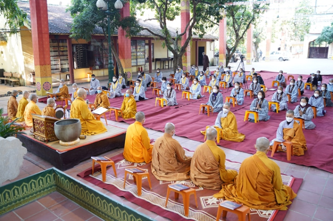 Hà Nội: Ngày tu an lạc 'đặc biệt' tại chùa Bằng